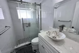 960 Crystal Lake Dr, Deerfield Beach, FL 33064 - Photo 5