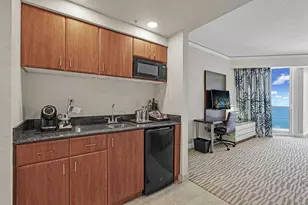 18001 Collins Ave, Sunny Isles Beach, FL 33160 - Photo 17