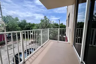 7707 NW 7th St, Miami, FL 33126 - Photo 11