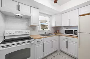 2915 Crosley Dr W, West Palm Beach, FL 33415 - Photo 3