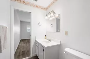 2915 Crosley Dr W, West Palm Beach, FL 33415 - Photo 11