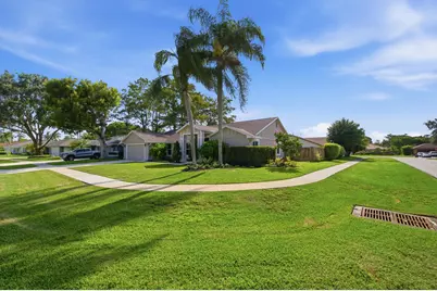 805 Daffodil Drive, Wellington, FL 33414 - Photo 9