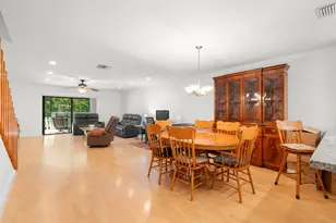 22075 Las Brisas Cir, Boca Raton, FL 33433 - Photo 7