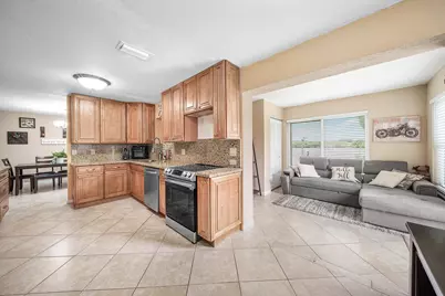 4901 NW 18th Avenue, Deerfield Beach, FL 33064 - Photo 7