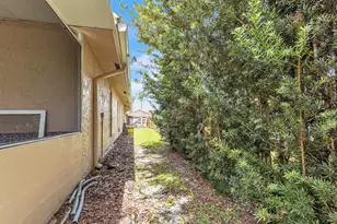 21452 Woodchuck Ln, Boca Raton, FL 33428 - Photo 15