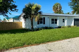 2324 NE Pine Ridge St, Jensen Beach, FL 34957 - Photo 13