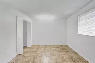 850 E Commercial Blvd, Oakland Park, FL 33334 - Photo 13