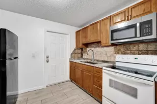 850 E Commercial Blvd, Oakland Park, FL 33334 - Photo 9