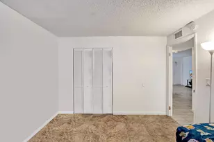 850 E Commercial Blvd, Oakland Park, FL 33334 - Photo 21
