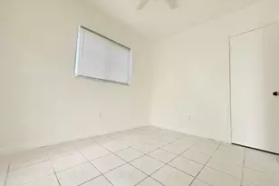 3645 NW 195th Terrace, Miami Gardens, FL 33056 - Photo 17