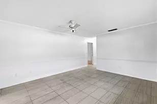 5725 Fernley Dr E, West Palm Beach, FL 33415 - Photo 17