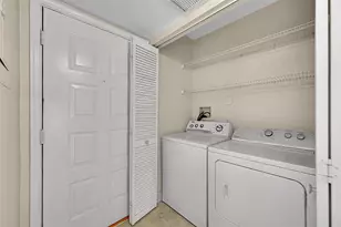2518 NW 89th Dr, Coral Springs, FL 33065 - Photo 5