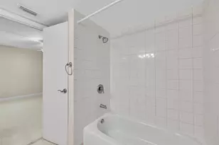 2518 NW 89th Dr, Coral Springs, FL 33065 - Photo 21
