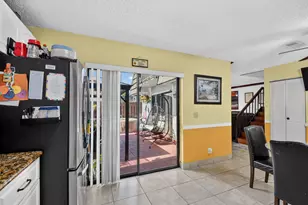 1610 Forest Lakes Cir, West Palm Beach, FL 33406 - Photo 9