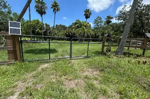 3208 A Rd, Loxahatchee Groves, FL 33470 - Photo 5