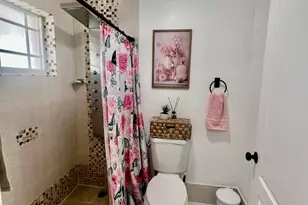 10903 W Okeechobee Rd, Hialeah, FL 33018 - Photo 13