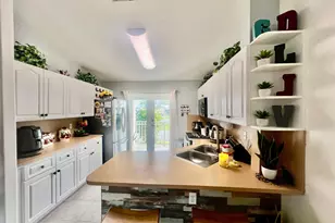 10903 W Okeechobee Rd, Hialeah, FL 33018 - Photo 25
