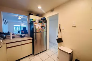 8025 S Colony Cir, Tamarac, FL 33321 - Photo 3