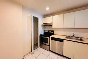 8025 S Colony Cir, Tamarac, FL 33321 - Photo 25