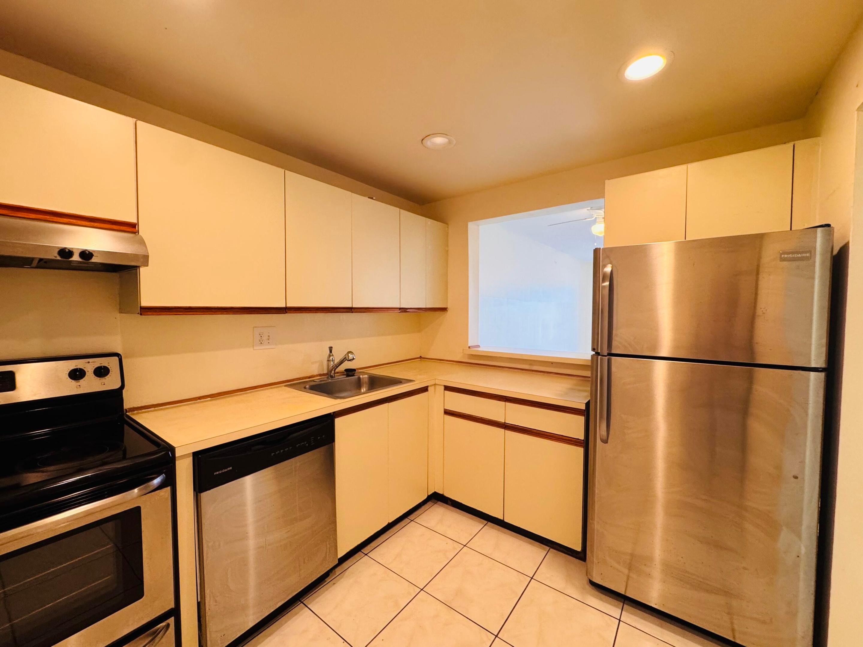 8025 S Colony Cir #203 - 8025 S Colony Cir #203, Tamarac, FL 33321 Luxury Property | Jose Angel Pina