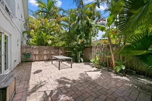 1627 NE 7th St, Fort Lauderdale, FL 33304 - Photo 15