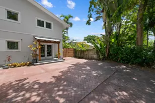 1627 NE 7th St, Fort Lauderdale, FL 33304 - Photo 3