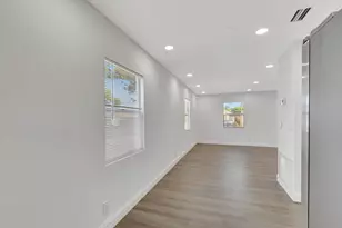 950 29th St, West Palm Beach, FL 33407 - Photo 9