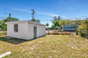 950 29th St, West Palm Beach, FL 33407 - Photo 21