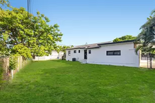 9001 NW 32nd Ct Rd, Miami, FL 33147 - Photo 35