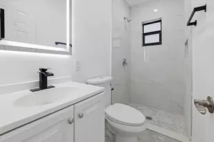 9001 NW 32nd Ct Rd, Miami, FL 33147 - Photo 23