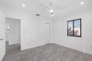 9001 NW 32nd Ct Rd, Miami, FL 33147 - Photo 21