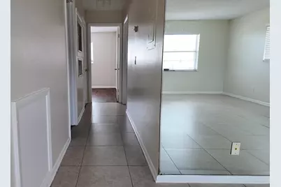 227 Castlewood Drive #207, North Palm Beach, FL 33408 - Photo 7
