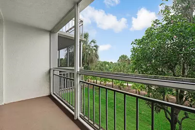 6169 Balboa Circle #Unit 302, Boca Raton, FL 33433 - Photo 3