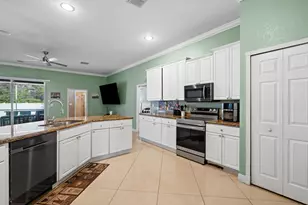 286 NW Bayshore Blvd, Port Saint Lucie, FL 34983 - Photo 11