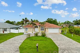 286 NW Bayshore Blvd, Port Saint Lucie, FL 34983 - Photo 1