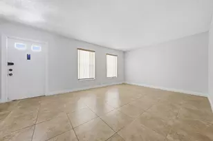 52 Canterbury Ln, Tamarac, FL 33319 - Photo 5
