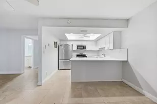 52 Canterbury Ln, Tamarac, FL 33319 - Photo 3