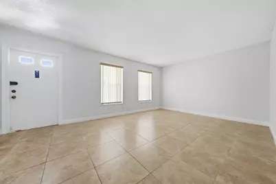 52 Canterbury Lane, Tamarac, FL 33319 - Photo 5