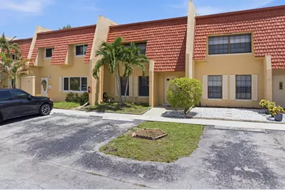 52 Canterbury Lane, Tamarac, FL 33319 - Photo 21