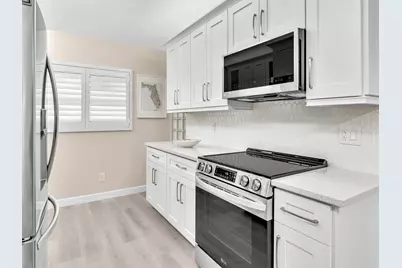 23249 Barwood Lane N #205, Boca Raton, FL 33428 - Photo 9
