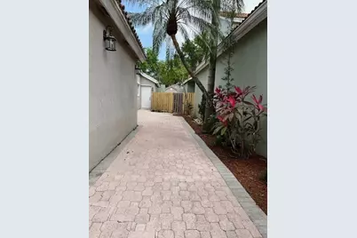 10110 NW 5th Street, Plantation, FL 33324 - Photo 37