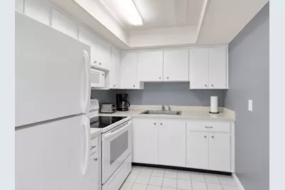 10000 Meridian Way N #15, Palm Beach Gardens, FL 33410 - Photo 13