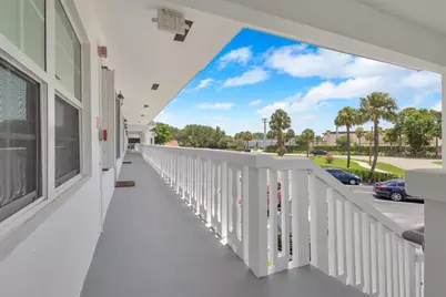 10000 Meridian Way N #15, Palm Beach Gardens, FL 33410 - Photo 3