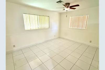 118 SE 10th Court, Deerfield Beach, FL 33441 - Photo 5