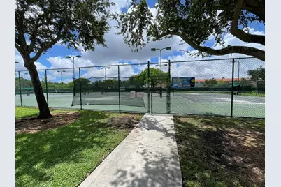 777 NW 151st Avenue, Pembroke Pines, FL 33028 - Photo 71