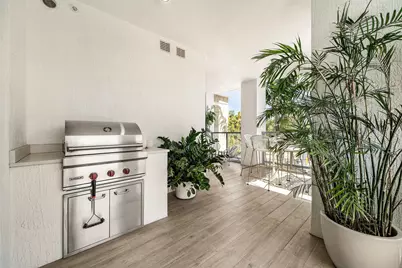 475 E Royal Palm Road #206, Boca Raton, FL 33432 - Photo 13