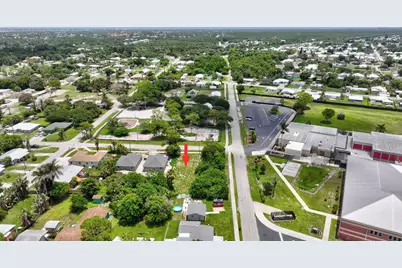 5684 SE 45th Avenue SE, Stuart, FL 34997 - Photo 11