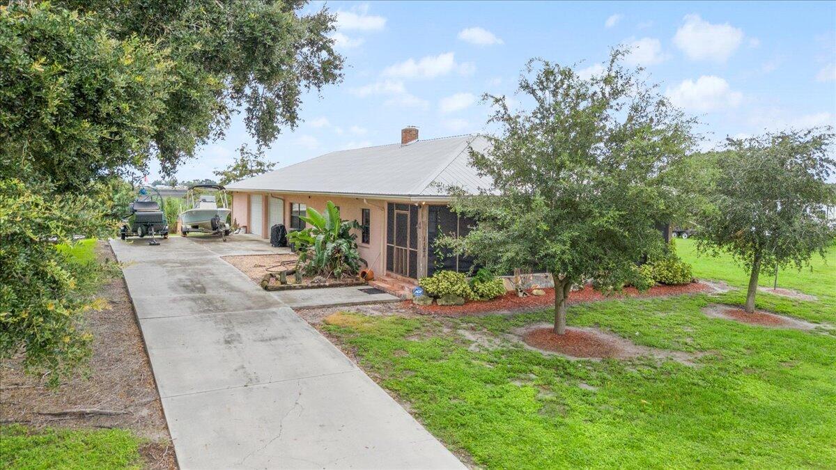 1121 River Rd - 1121 River Rd, Moore Haven, FL 33471 Luxury Property | Jose Angel Pina