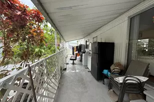 21 Palm Dr, Lake Worth Beach, FL 33461 - Photo 11