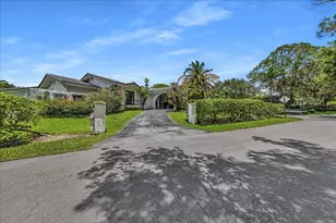 5901 SW 136th St, Pinecrest, FL 33156 - Photo 1